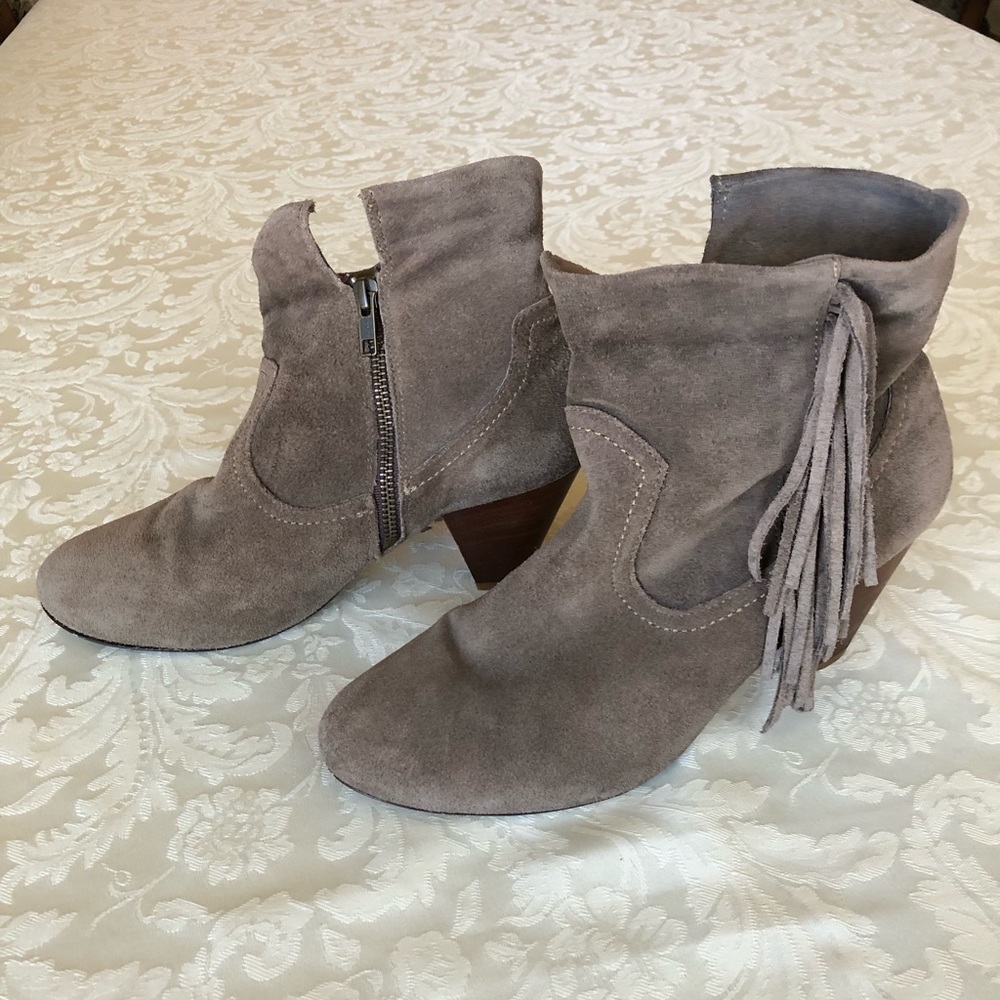 Steve Madden Taupe Suede Fringe Booties Women’s 9.5
